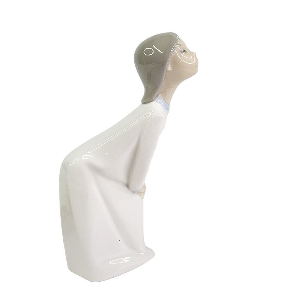 Lladro #4873‎ Figurine "Girl Kissing" Glossy Finish Spain Retired 7" RARE